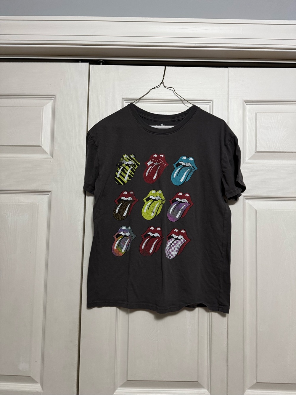 Women’s Rolling Stone 9 tongue  Black Graphic Tongue Print T-Shirt